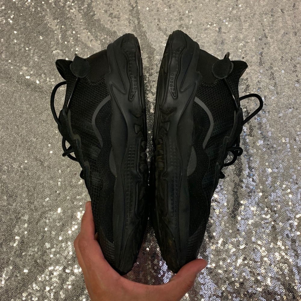 Adidas Ozweego Men’s Sz 10 CORE BLACK
